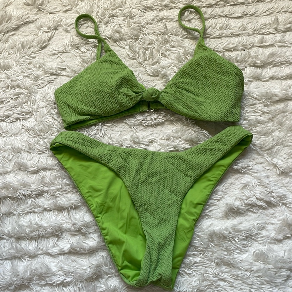 Dippin Daisys Bikini Set